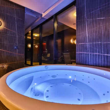 Amsterdam Plaza Hotel & Spa