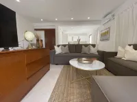 Phaedrus Living: City View Luxury Flat Androcleous