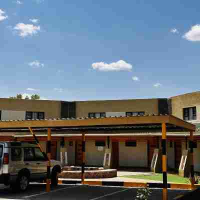 Epanga Apartments Hotel Exterior