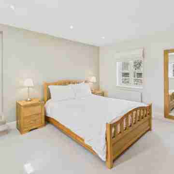 Host Stay Blue Barn Rooms