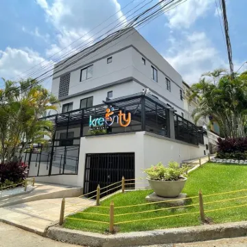 克倫蒂之家酒店 鄰近卡利動物園的酒店