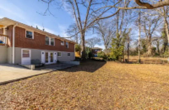 Stylish Apartment with Full Kitchen and Smart TV - Cozy Retreat Hotels in Forest Park