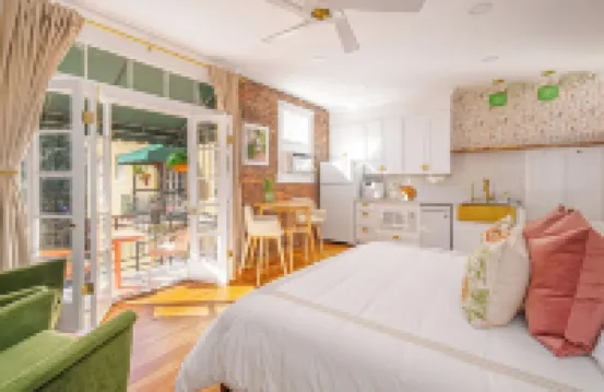 Live Oak Condo on Oglethorpe Square