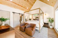 Wellness Cabin Retreat: Hot Tub, Cold Plunge. Close to Casino & State Park/Lake