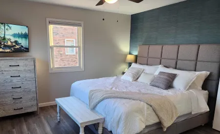 Escape to Spicer and enjoy stunning lake views from this comfortable 2-bedroom!