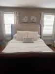 Cozy 2-bedroom apartment in charming West Hartford with WiFi Hotels near Blue Back Square