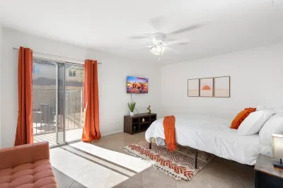 NEW Charming 3-bedroom house with POOL in Chandler Hotels near Jared