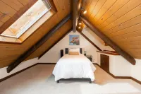 Cozy Hyalite Cabin! Minutes from MSU, Downtwon Bozeman & Hyalite Canyon!