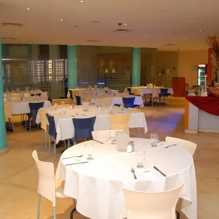 Adi Hotel