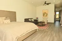 搭配馬與槍的帳篷旅舍/牧場