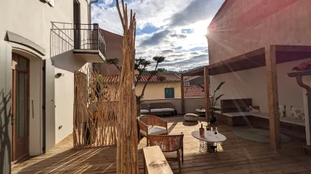 Intense Boutik-Hôtel