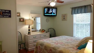 Oceanside, 5 min walk to Beach, Comfy & Clean, Quiet Neighborhood!!! Hotels near Med First Primary & Urgent Care