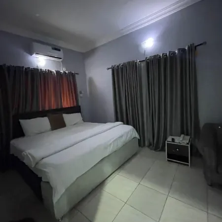 99 Apartment and Lounge Ltd