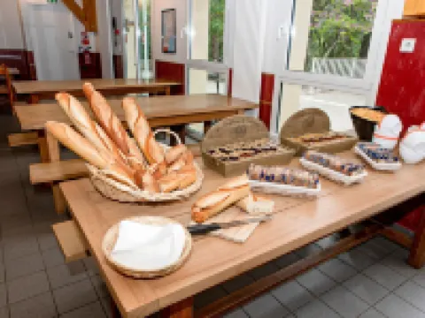 Auberge de Jeunesse HI Nîmes