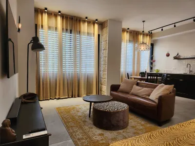 ローサの場所 のホテル