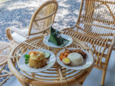 Yukke Tembi Homestay Hotels in Sewon