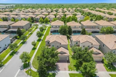 5 Bedrooms S / Champions Gate Home by RedAwning Hotels in Four Corners