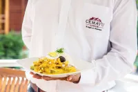 Cemayu Lodge - breakfast