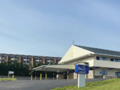 Baymont by Wyndham Petoskey Hotels in Petoskey