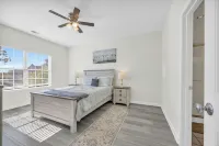 3 bedroom 2 bath,  Southern and beach style apt comfortable for whole family Hotels in Red Hill