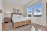 1 Block to Beach with Linens + Towels and Coffee Included