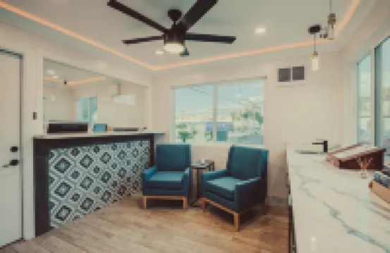 Blufftop Inn & Suites - Wharf/Restaurant District
