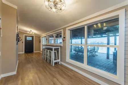 Screened Patio on Pickwick River- Boat & RV Parking, Fishing Pier- Dogs allowed Отели в г. Хардин