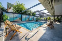 Coastline Orange Hotel