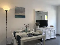 Floor Top - Sea and Mountain View