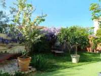 House between sea and mountains located in a quiet cul-de-sac Animals accepted Hotels in Pollestres