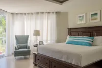 Nautical Homes 3 Ocean Front/View, Free Wifi, A/C, Hot Tub, BBQ Grill. Balcony