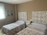 3 bedroom penthouse with 30 meter terrace, pool and garage in Roquetas de Mar