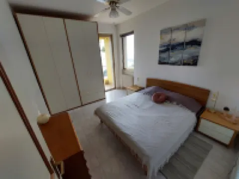 2-bedroom apartment, large terrace overlooking the Côte d'Azur