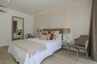 Modern villa in the center of Furnas