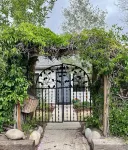 Charming, pet friendly home close to area attractions in beautiful Cody!