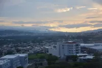 Valley Views Apartment  - Uncomparable Views of San Jose Hotel a Rincon de Sabanilla