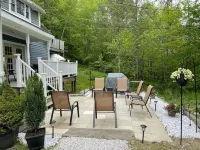 Skyeship House Condo with Hot Tub! - 1 Minute from Gondola - Sleeps 12 Easily Hotels in Bridgewater