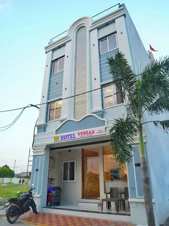 Hotel Venzaa Vijay Nagar Отели рядом со станцией Indore Junction