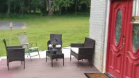 Beautiful 2BR Walkout Fenced & Gated Villa, Onsite parking, Pet friendly-2+acres