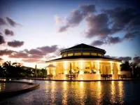 Rent a 2 bed / 2 bath Villa in Alice Town, North Bimini (INCLUDES 50' dock slip) Hotels in 