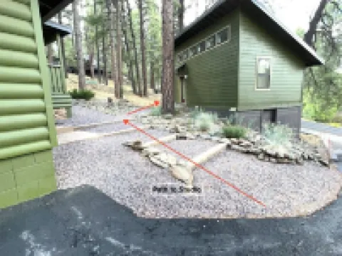 Artist's Studio wake up in the Ponderosa Pines. Grand Canyon, Sedona, Flagstaff. 卡馳納山莊酒店