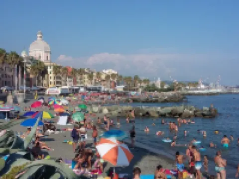 Genoa Pegli, apt. near waterfront, terrace, balcony Hotel a Pegli