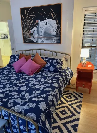 BEAUTIFUL LAKE HAMILTON COTTAGE - GREAT LOCATION, GREAT VIEWS - ADORABLE  3BD/3B Отели в г. Рокуэлл