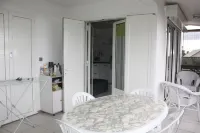 Beautiful 40m2 bungalow with panoramic sea view