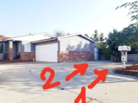 LARGE MASTER BED ROOM WITH PRIVATE ENTRANCE & BATH