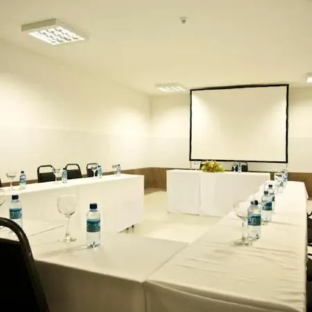 Condomínio Hotel Canarius Residence de Gravatá Pe. Flat 101 Térreo Nascente. Отели в г. Гравата