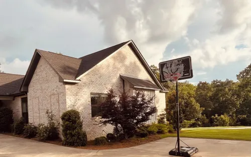 Smith Lake Luxury Home w/ Private Dock, Kayaks, Hot Tub, Fire Pit, Grill, & More