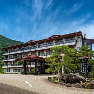 Okada Ryokan Warakutei Отели рядом с достопримечательностью «Хираю Горячие источники»