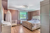 Spacious characteristic house quietly located near Tongeren center.