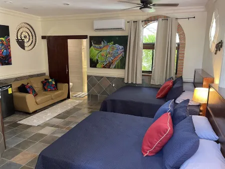 Private Villa, Authentic Cook Included, heated pool, just steps to the beach